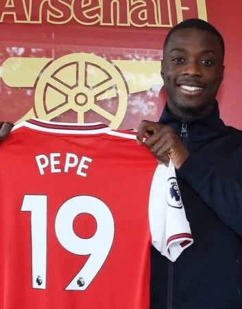 on-this-day-in-2019-arsenal-completed-the-signing-of-v0-p4fghh5l9ifb1